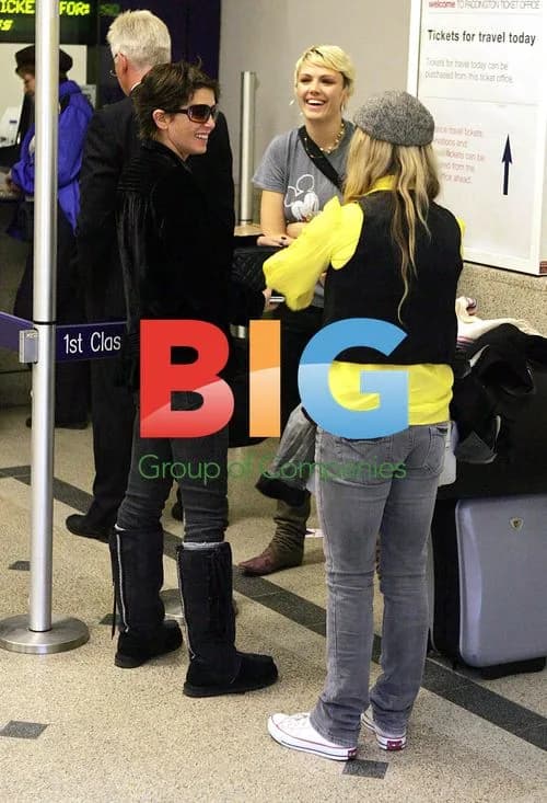 Sadie Frost Arrives at Paddington Station