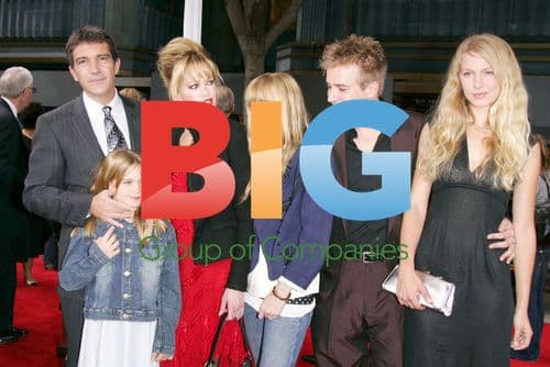 Antonio Banderas, Melanie Griffith & Family at 'The Legend Of Zorro' Premiere