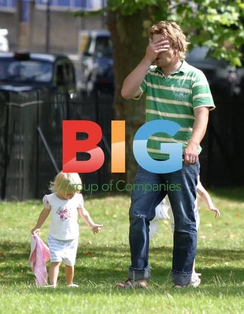 Superstar chef Jamie Oliver with daughters