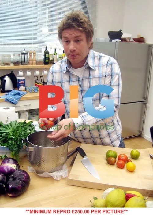 Jamie Oliver Cooks Healthy Meal