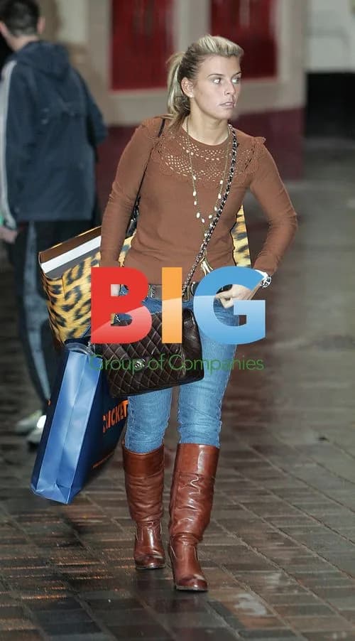 Coleen McLoughlin Shopping
