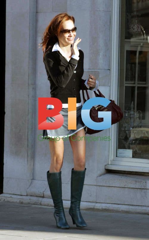 Tara Palmer-Tompkinson Puts On Brave Face After Car Theft