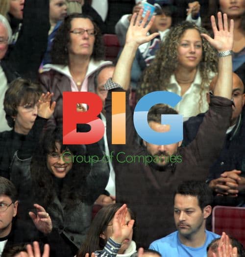 Alanis Morissette and Ryan Reynolds at Canucks game