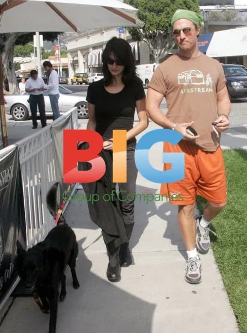 Penelope Cruz and Matthew McConaughey Enjoy Caviar
