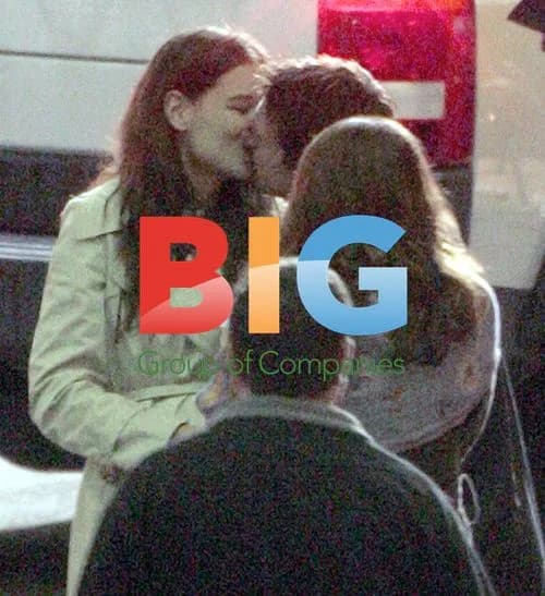 Tom Cruise and Katie Holmes on MI3 Set