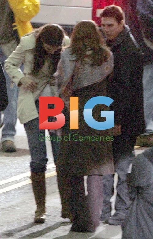 Tom Cruise and Katie Holmes on 'Mission Impossible 3' set