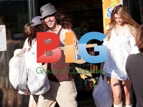 Mischa Barton and Cisco Adler shopping in Malibu