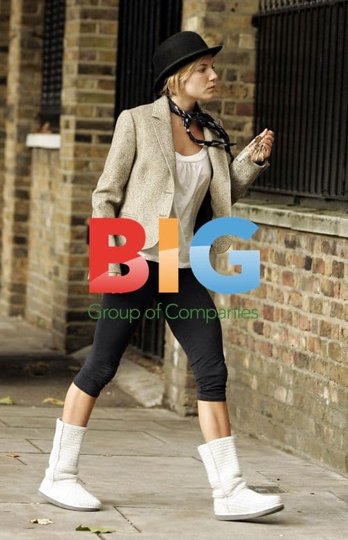 Sienna Miller Collecting Mail in London