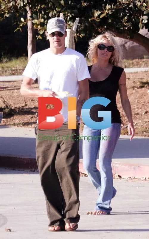 Pamela Anderson and Kid Rock reunite