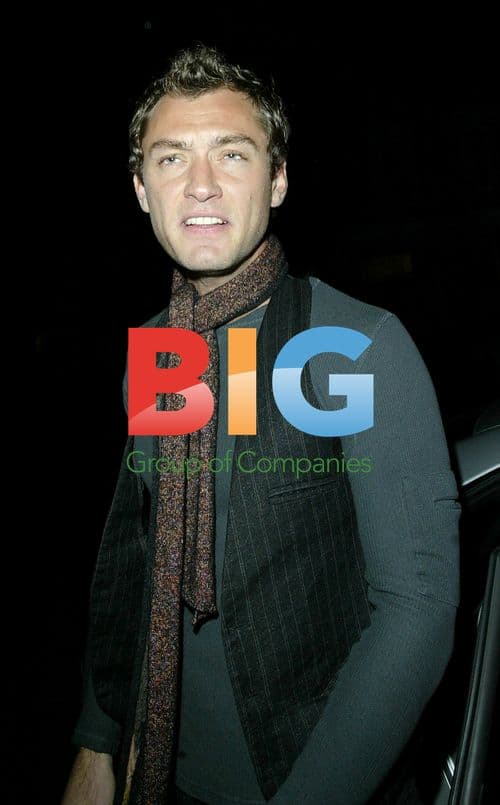 Jude Law Leaves Ex-Wife's Home