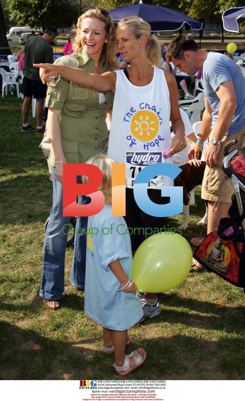 TV presenters Ulrica Jonsson and Gabby Logan at 5K challenge