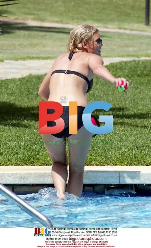 Suzanne Shaw in Skimpy Bikini