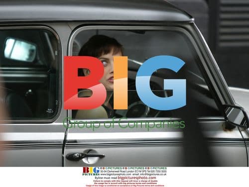 Brittany Murphy on set of 'Love and Other Disasters'