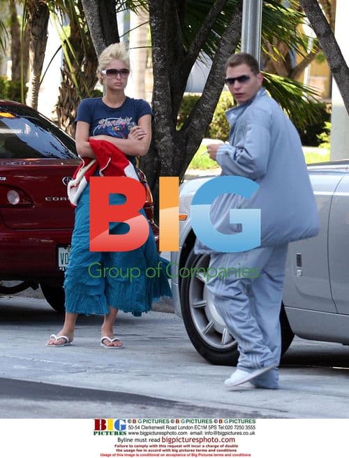 Paris Hilton Spotted Without Engagement Ring