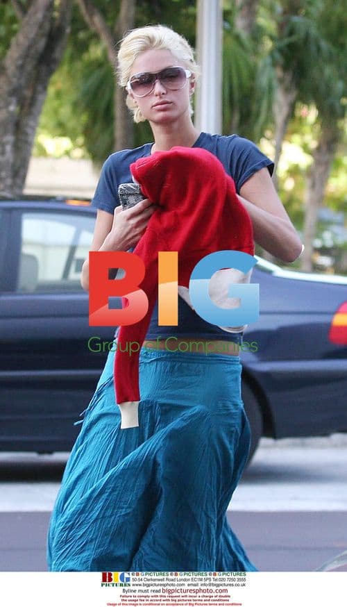 Paris Hilton Spotted Without Engagement Ring