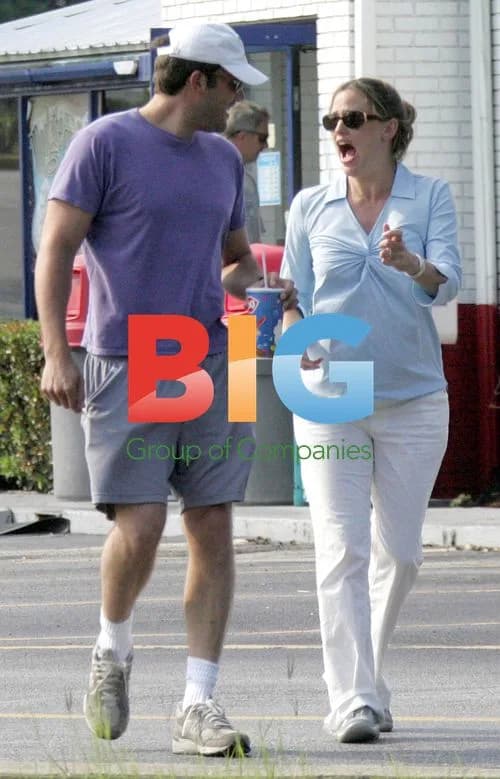 Ben Affleck and Jennifer Garner stop for lunch