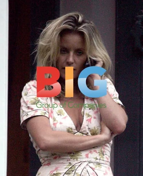 Davinia Taylor Outside Sadie Frost's House