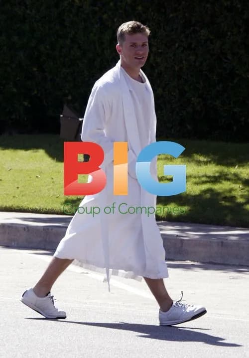 Ryan Phillippe on Film Set in Bathrobe