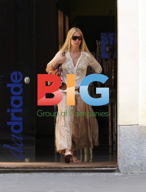 Valeria Mazza Shopping in Milan