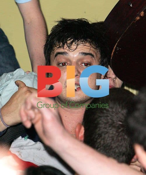 Rock'n' Roll star Pete Doherty leaves gig