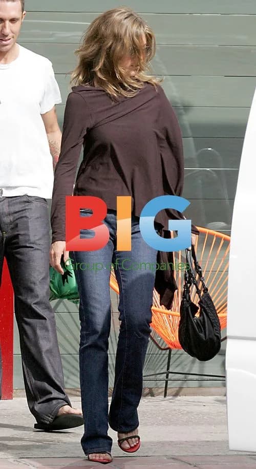 Jennifer Aniston Goes Shopping in LA