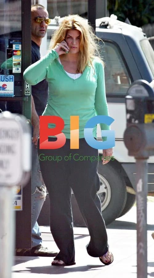 Kirstie Alley Out Shopping with Kids