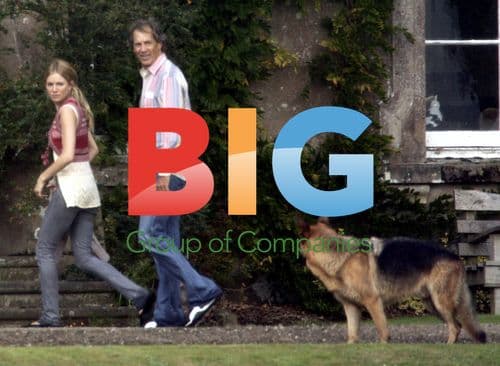 Sienna Miller Oversees Sister's Wedding