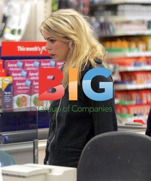 Billie Piper Shopping After Filming