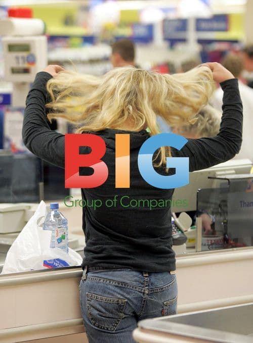 Billie Piper Shops After Filming