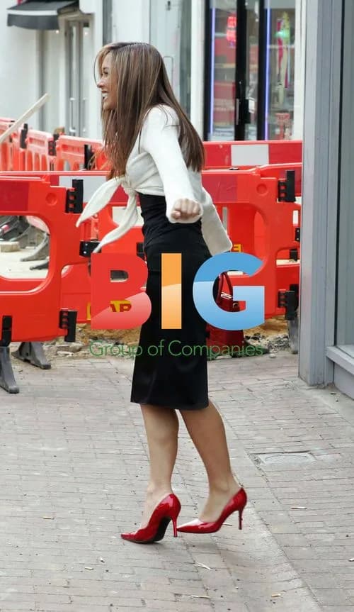 Rachel Stevens and Myleene Klass at Shoe Shop
