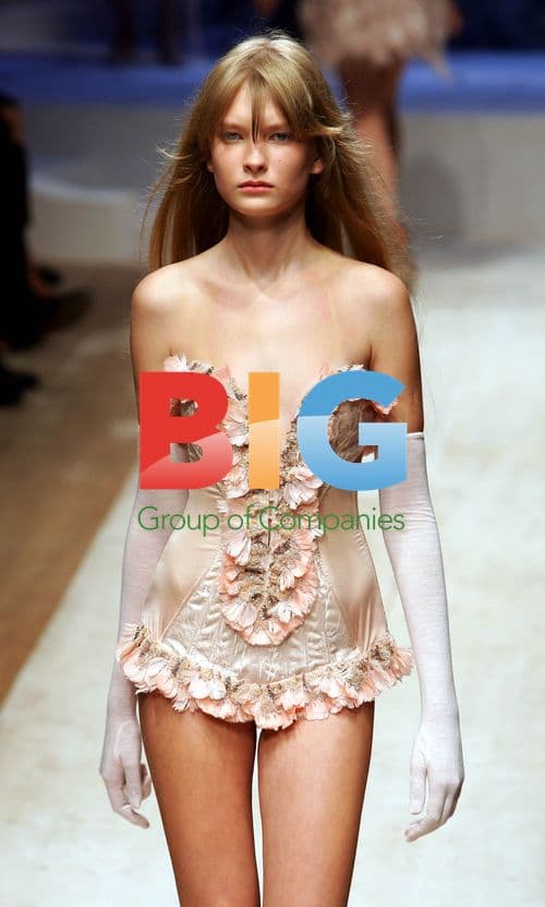 Anna Molinari SS Collection Catwalk