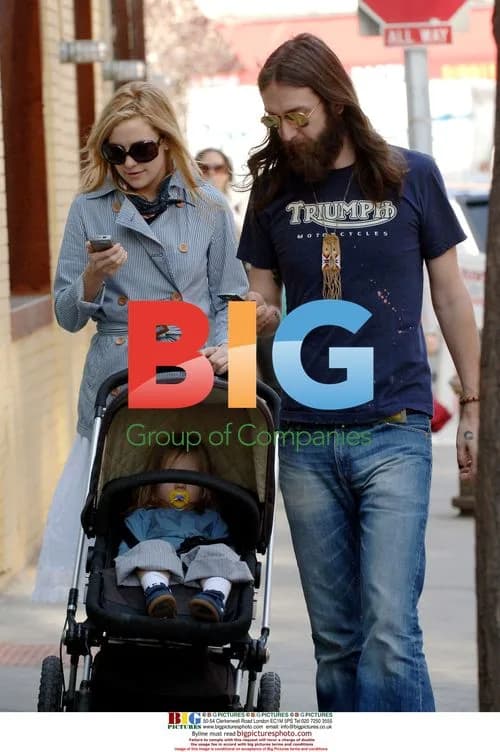 Kate Hudson and Chris Robinson Out with Son