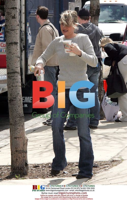 Joey Lauren Adams on 'Break up' set