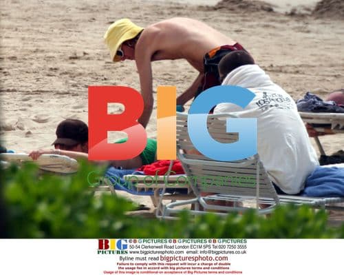 Lisa Marie Presley and Michael Lockwood Vacation in Hawaii