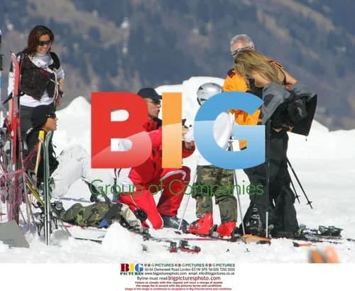 Victoria Beckham Skiing in France