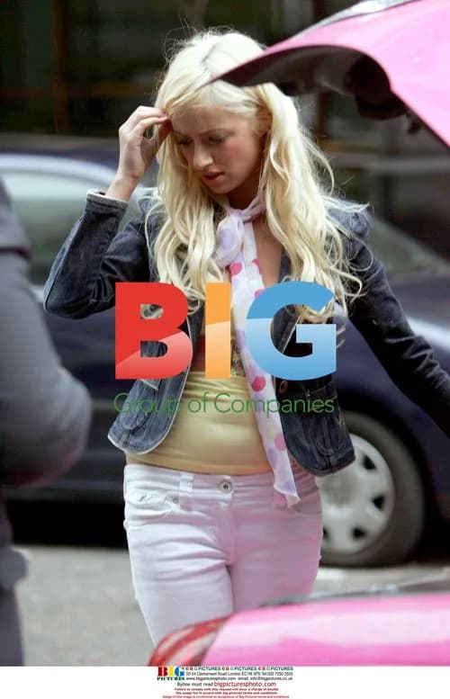 Chantelle Houghton shopping in London