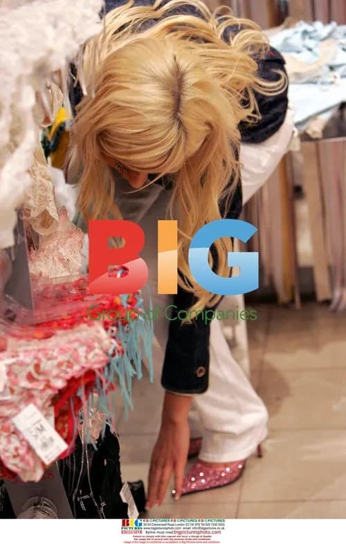 Chantelle Houghton Shopping for Lingerie