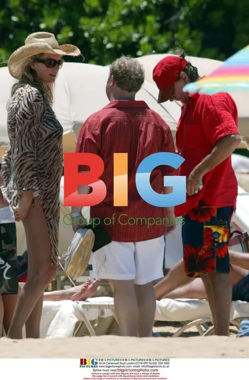 Rod Stewart and Family Vacation in Hawaii