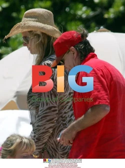 Rod Stewart and Family Vacation in Maui
