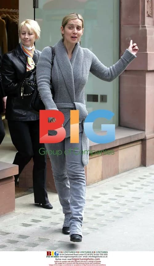 Singer Louise Redknapp Shopping
