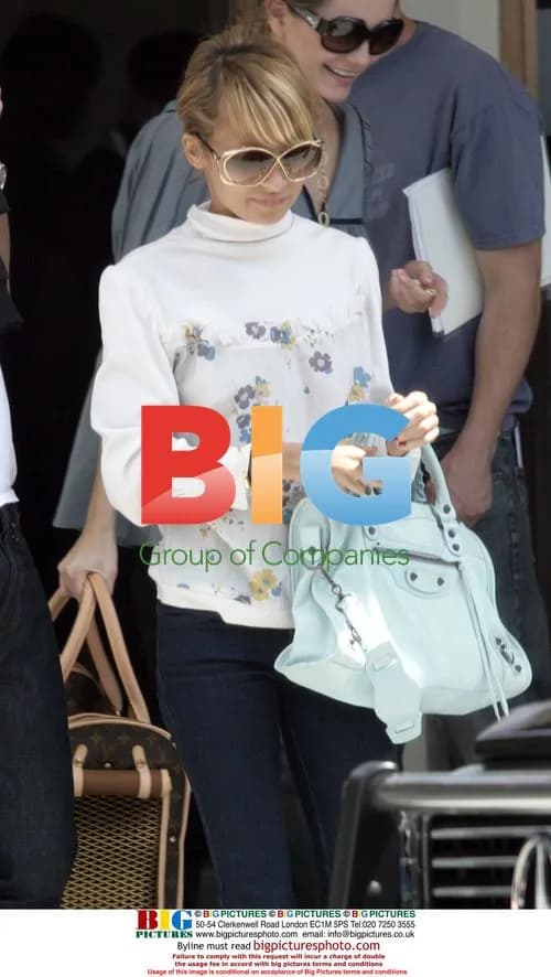 Nicole Richie Goes for Breakfast in Beverly Hills