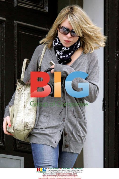 Billie Piper Leaving for BBC TV Centre
