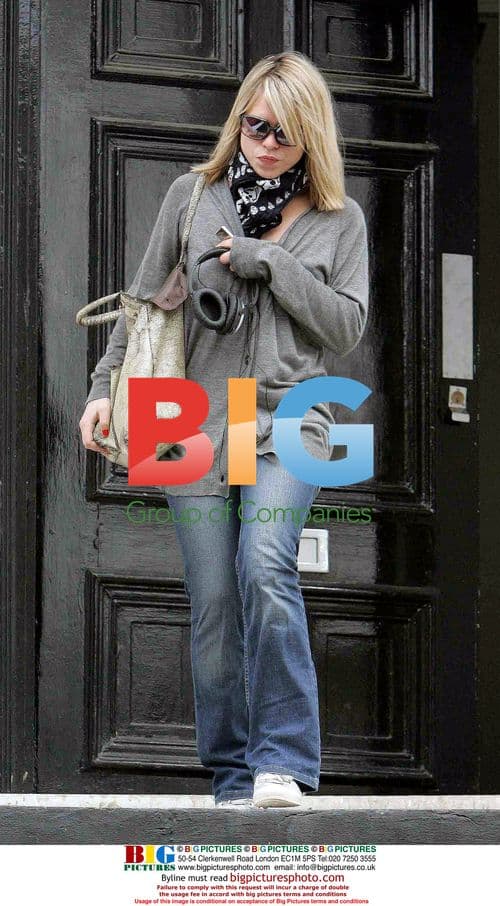 Billie Piper leaves home