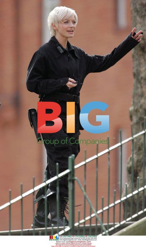 Hannah Spearitt on set of 'Primaeval'