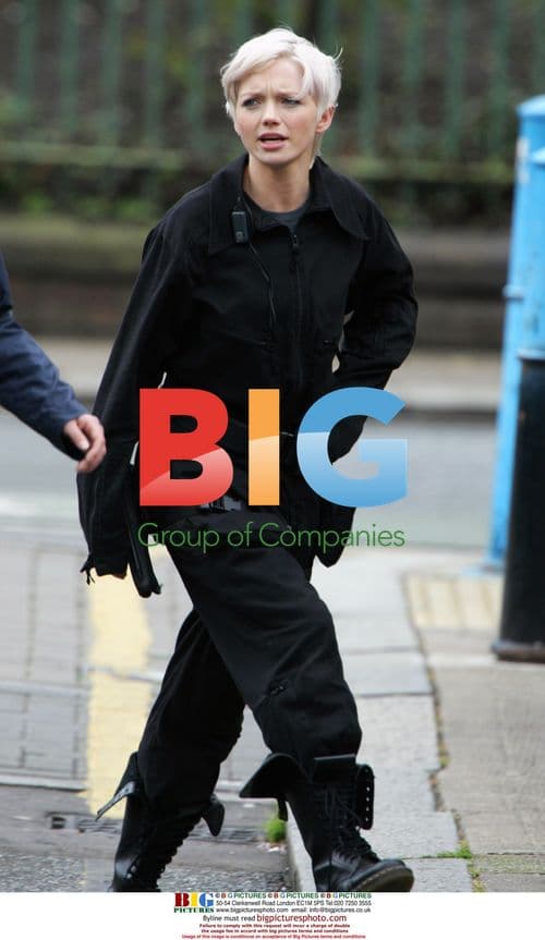 Hannah Spearitt on 'Primaeval' set