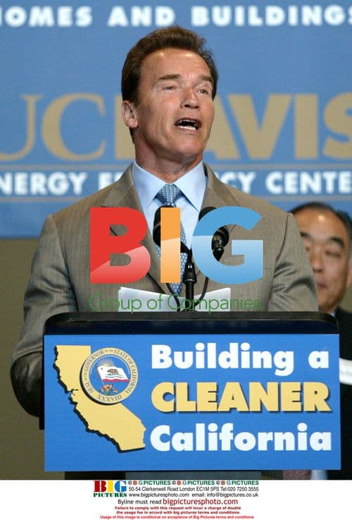Governor Schwarzenegger Presents Grant at UC Davis