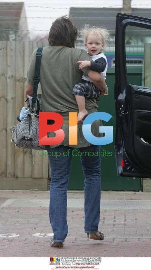 Jade Goody Arrives at Friend's House
