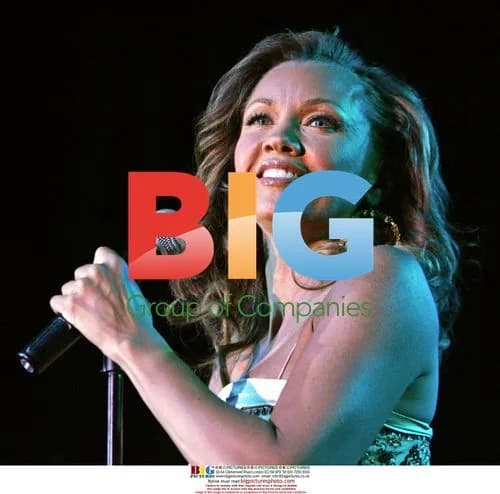 Vanessa Williams Performs at Harrah's Rincon