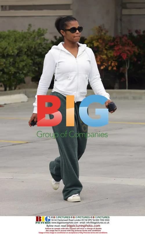 Janet Jackson Leaves Acupuncture Office