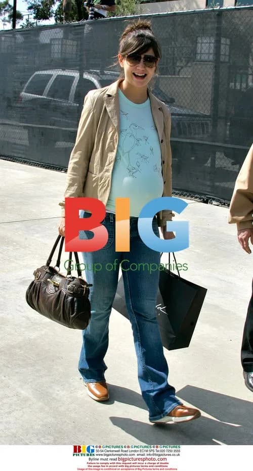 Pregnant Katie Holmes Shopping